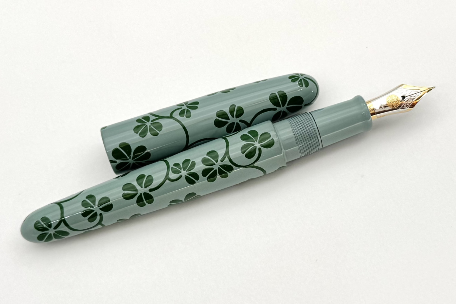 NakayaCigarPortableCloverArabesqueMotifinMidoriFP_E